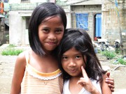 Filipínské děti ve slumu
