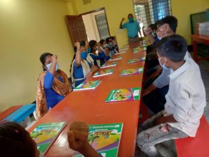 Ratan má pro svou službu dětem zázemí v krásné nově postavené škole organizace International Needs v oblasti Naogaon.