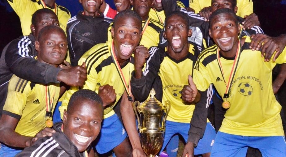 Fotbalisté z ugandského sportovního klubu Buikwe Red Stars.