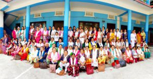 Takto vypadalo shromáždění žen uspořádané pracovnicí Jas Mayou.