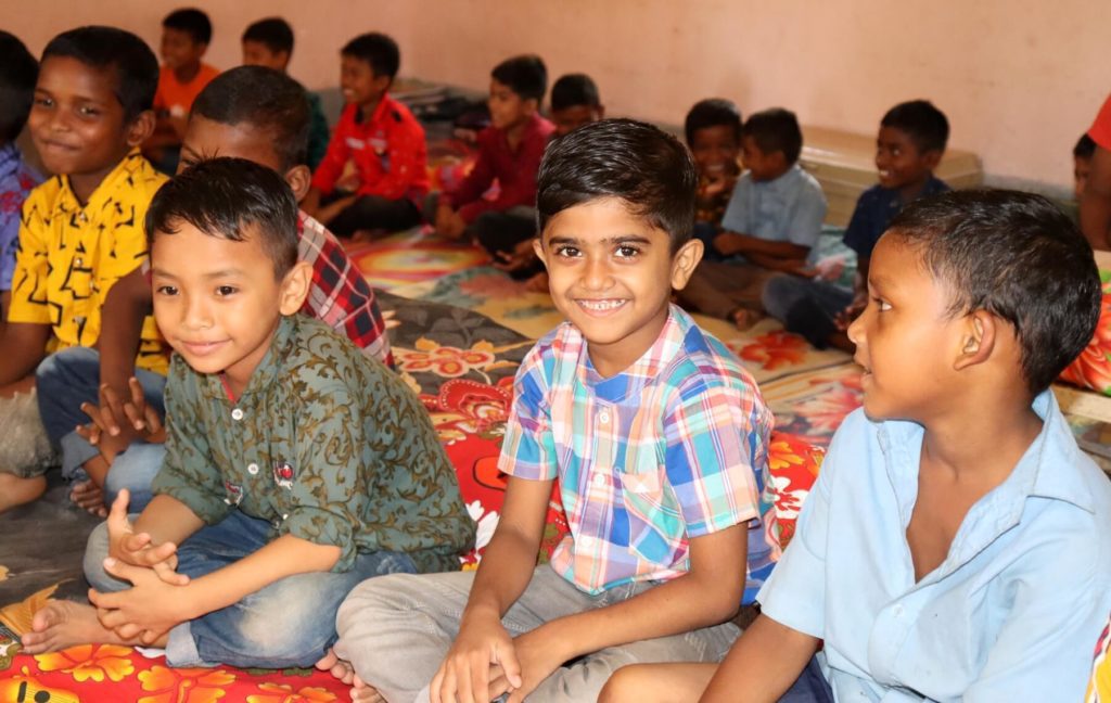 Křesťanské dětské domovy International Needs vytváří radostné zázemí k rozvoji dětí z velmi chudých bangladéšských rodin.