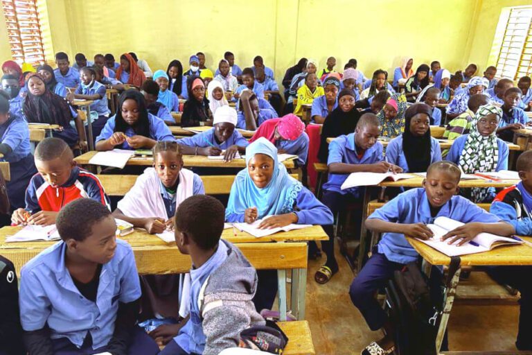 Škola Dobré zprávy v Bobo-Dioulasso je otevřená pro všechny potřebné děti.