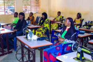 Účastnice kurzu šití v Burkině Faso.