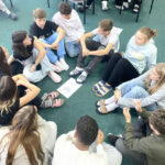 Ať už je zadání úkolu jakékoliv, buďme si jistí, že k přípravě a vypracování je potřeba vzájemná ohleduplnost a ochota naslouchat a spolupracovat.